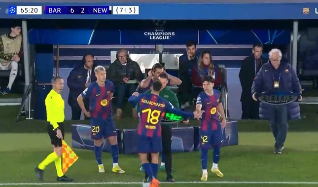 巴萨连换三人：奥尔莫、费兰、18岁埃斯帕特出场