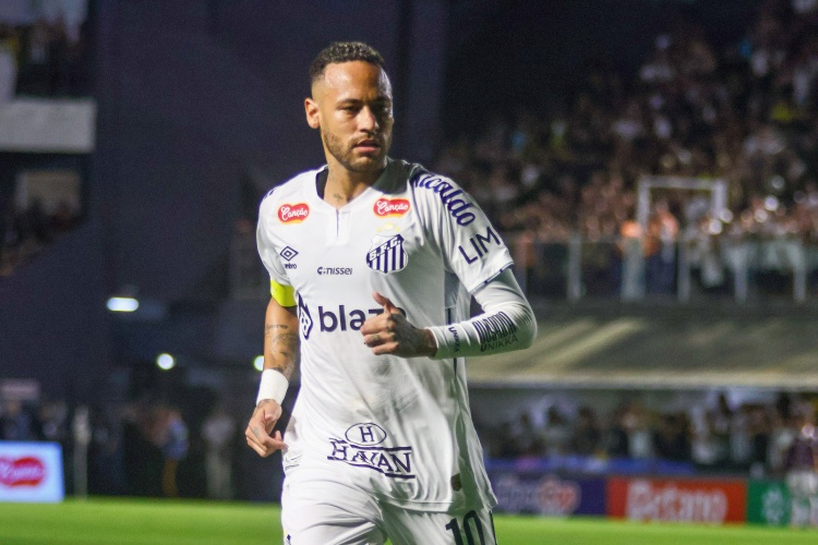 预测失准！内马尔此前预测巴萨3-1战胜纽卡，两队上半场战成3-2