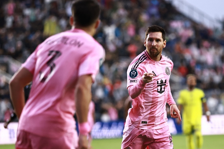 迈阿密国际球员评分：梅西8分队内最高，阿伦7分，苏亚雷斯无评分