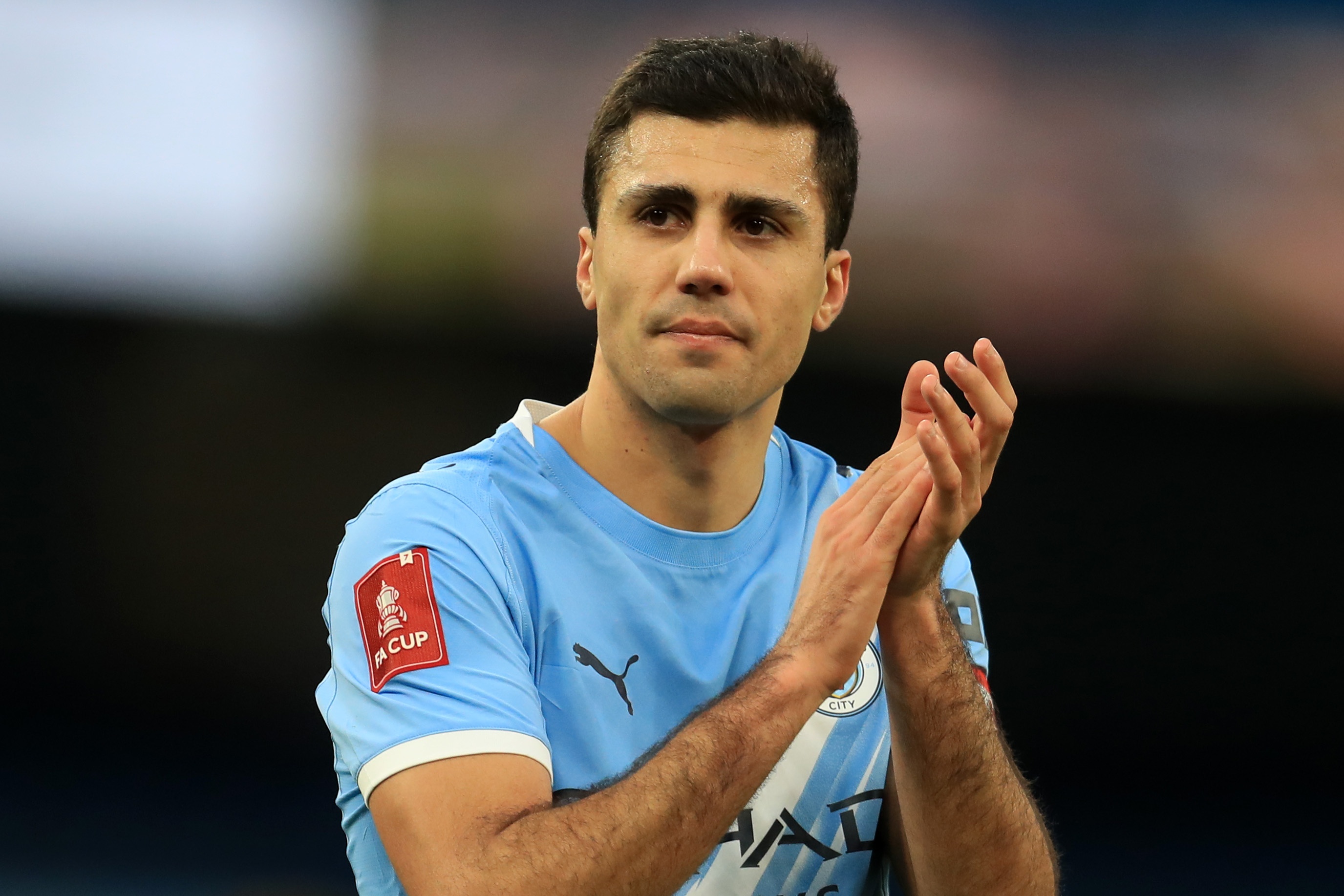 TA:罗德里时隔两年再度示好皇马,表示“无法拒绝”世界最佳球队