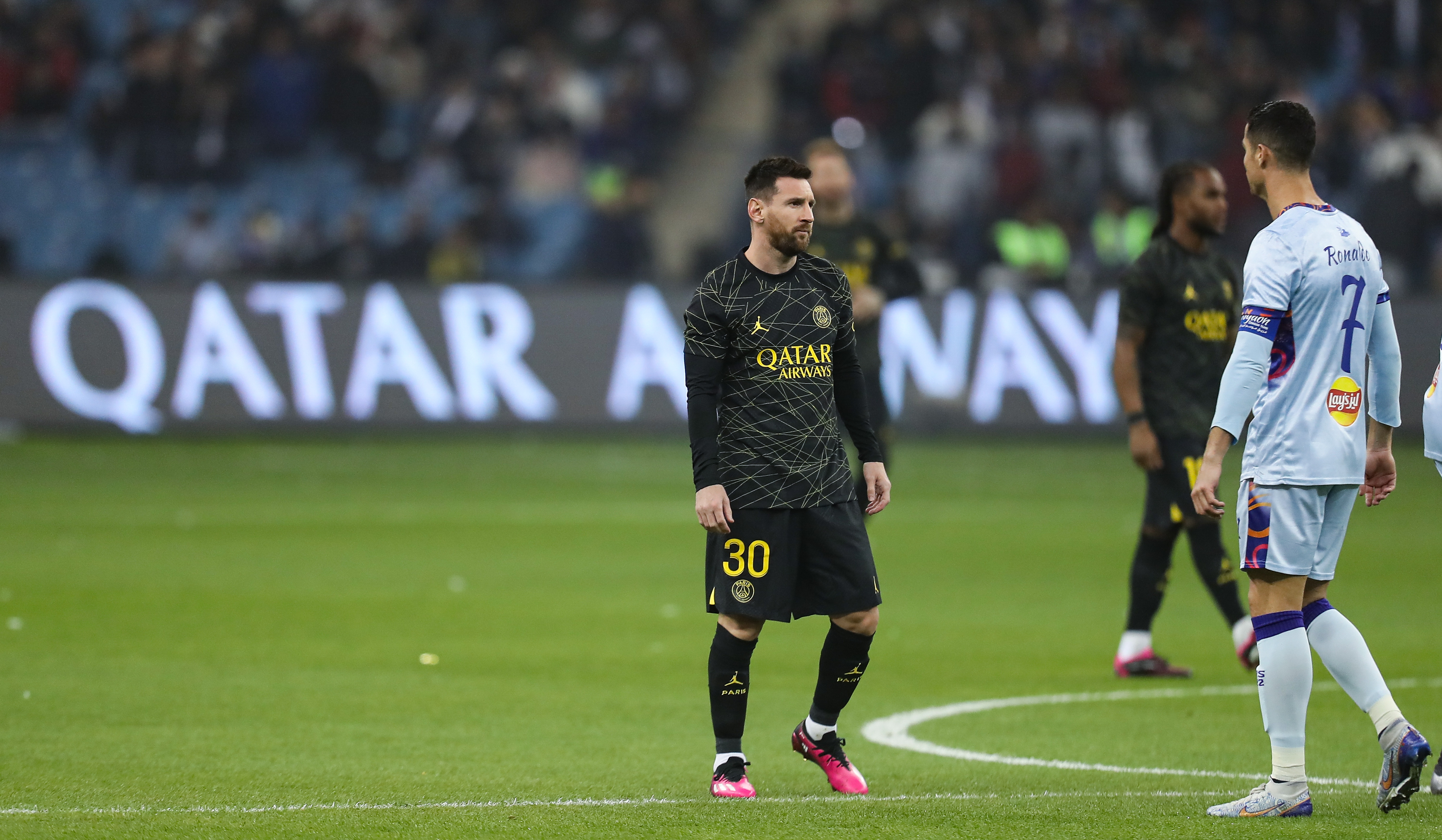 斯科拉里:梅西生来就是天才 C罗则需不断努力才能达到梅西的水准