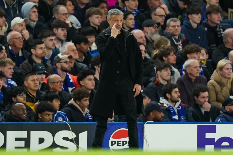 英媒：巴黎消息人士称恩里克会续约，曼联选帅可能需寻找其他目标