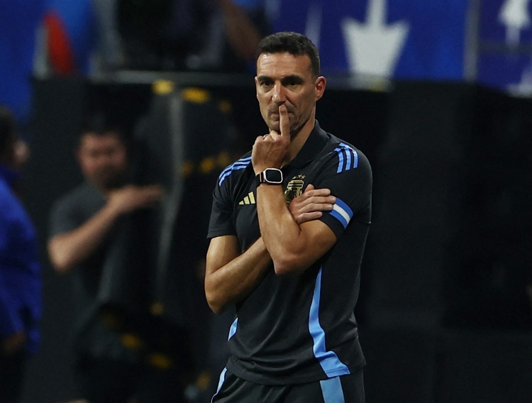 阿媒：阿根廷国家队热身赛1-0击败U20，何塞·洛佩斯打进唯一进球