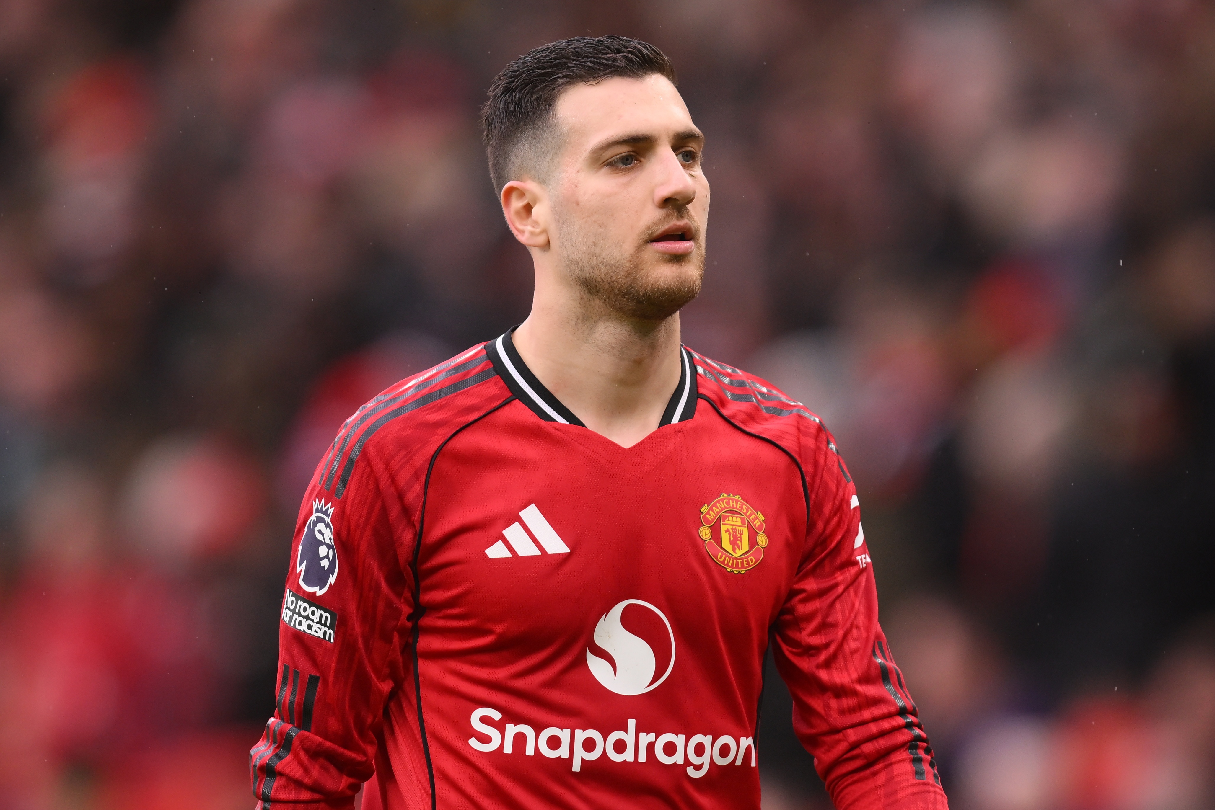 TA谈曼联后场球员合同情况:马奎尔接近续约 达洛特预计不会离队