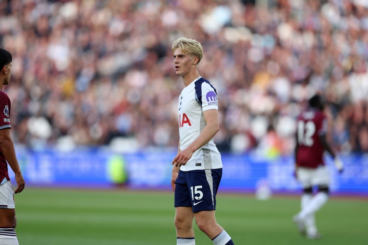 贝里瓦尔：我现在专注于国家队，对波兰是我生涯最重要的比赛