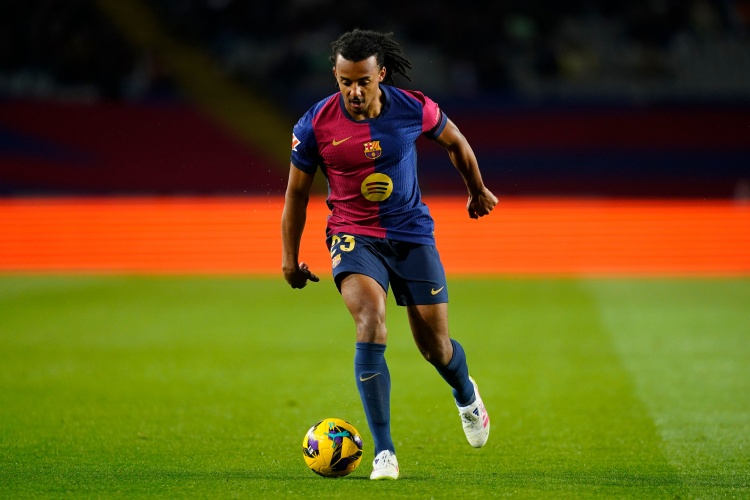 记者：巴尔德、孔德等人参加合练，拉菲尼亚未来几日返回巴塞罗那