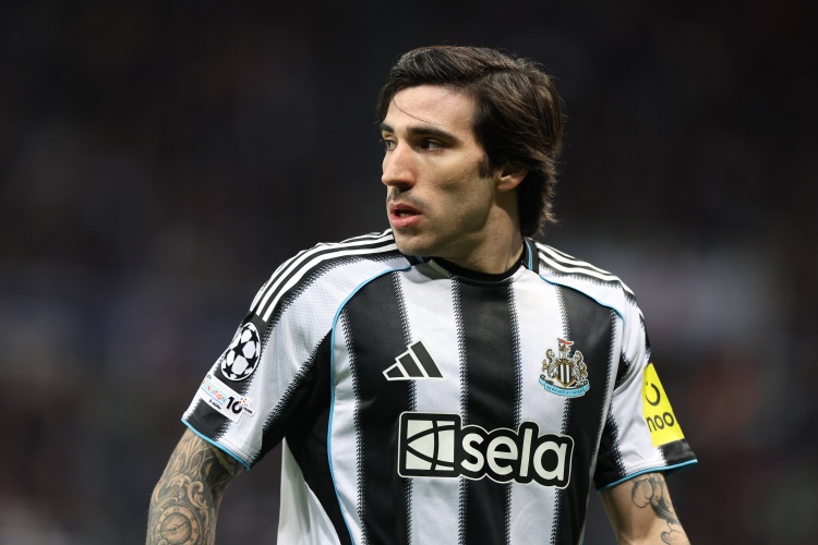 TA:托纳利纽卡并无关于离队的君子协定,曼联中场引援首选安德森