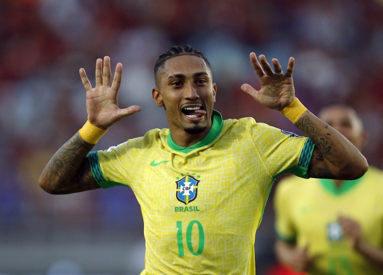 ESPN预测巴西世界杯首发:拉菲尼亚、维尼修斯出战,埃斯特旺在列