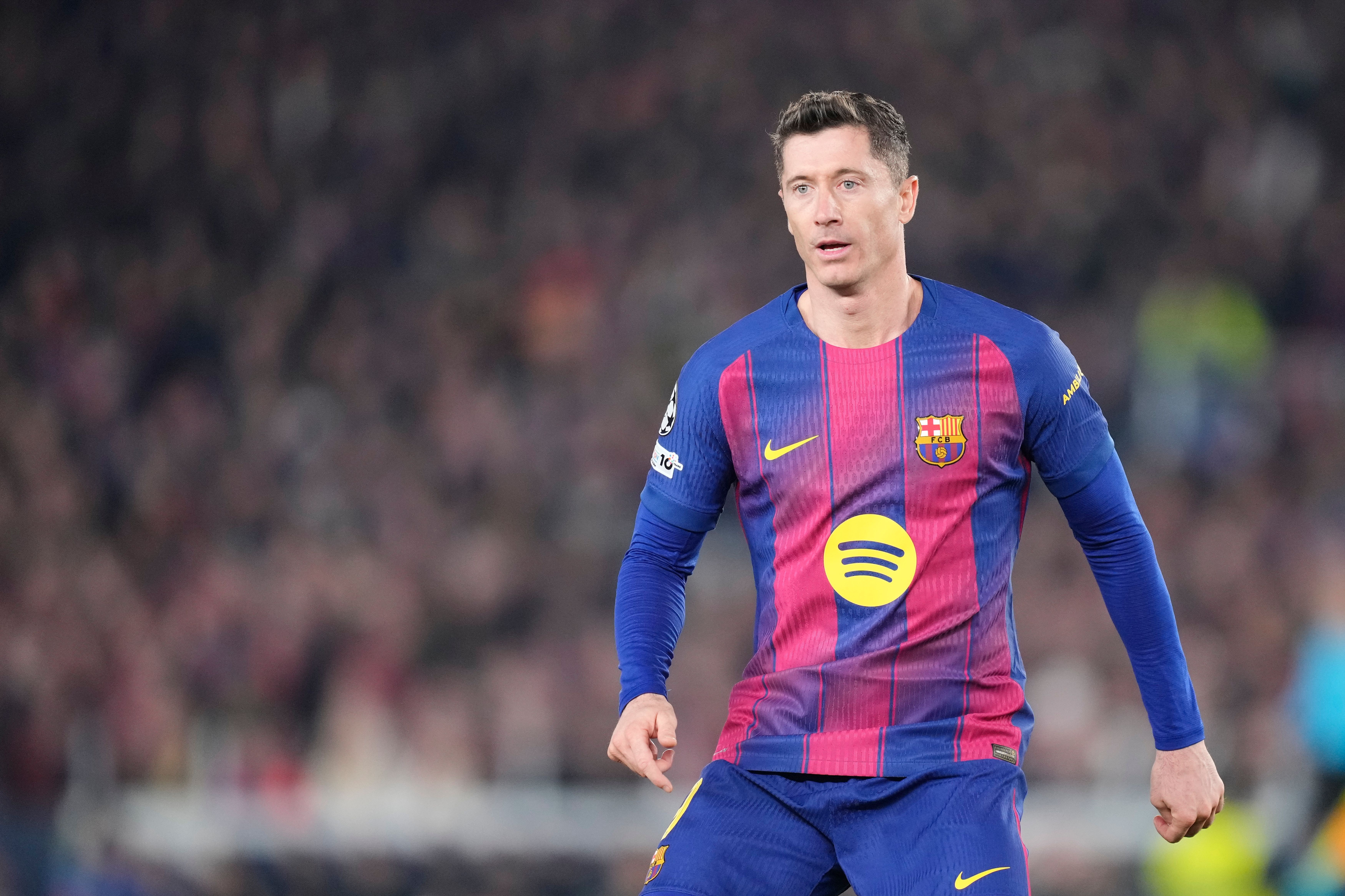 记者:巴萨将向莱万提供大幅度降薪的续约,头号目标是引进小蜘蛛