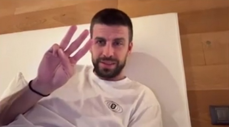 皮克:不知道会不会参选巴萨主席;不知道皇马在踢什么但就是能赢